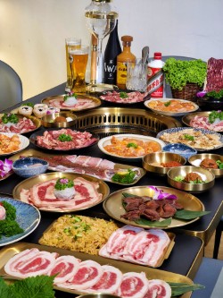 Grand Feast for Four — 烤肉全席四人餐